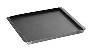 Non-stick tray ideal for baking/roasting